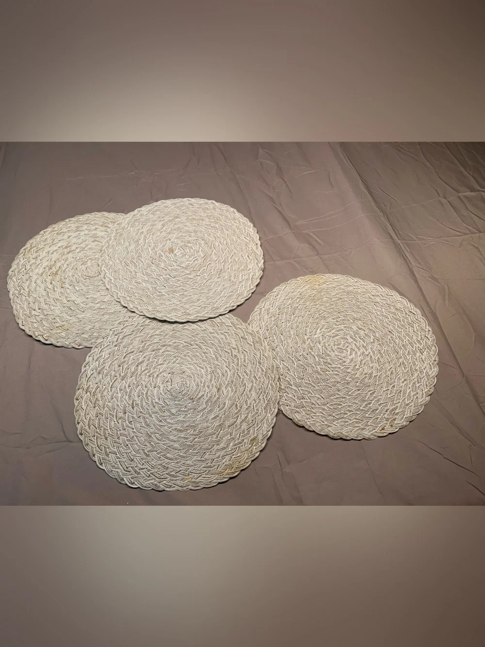 Woven Round Placemats - Set of 4 in Natural Cream